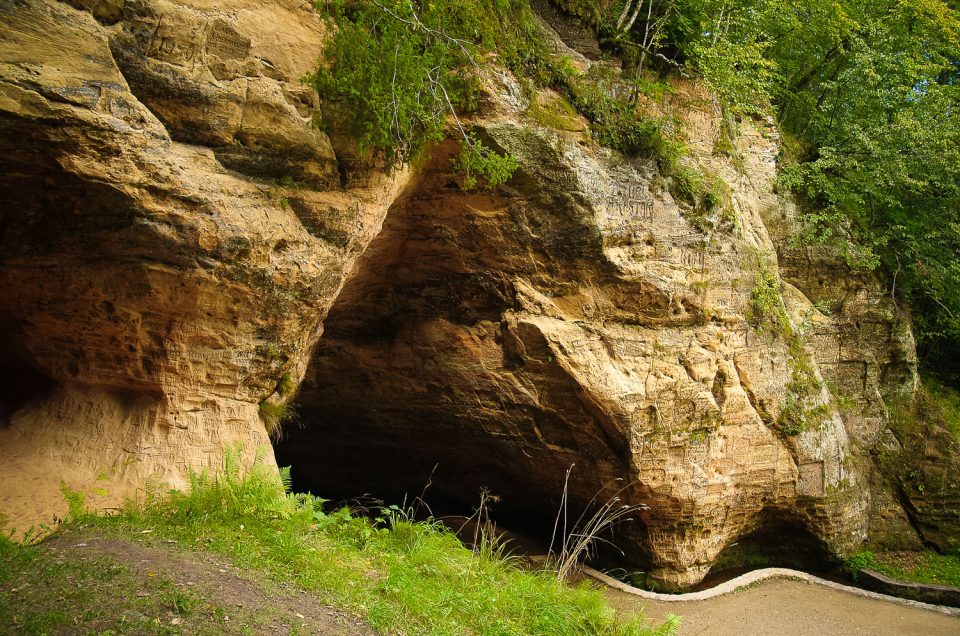 Gūtmanis’ Cave with a spring