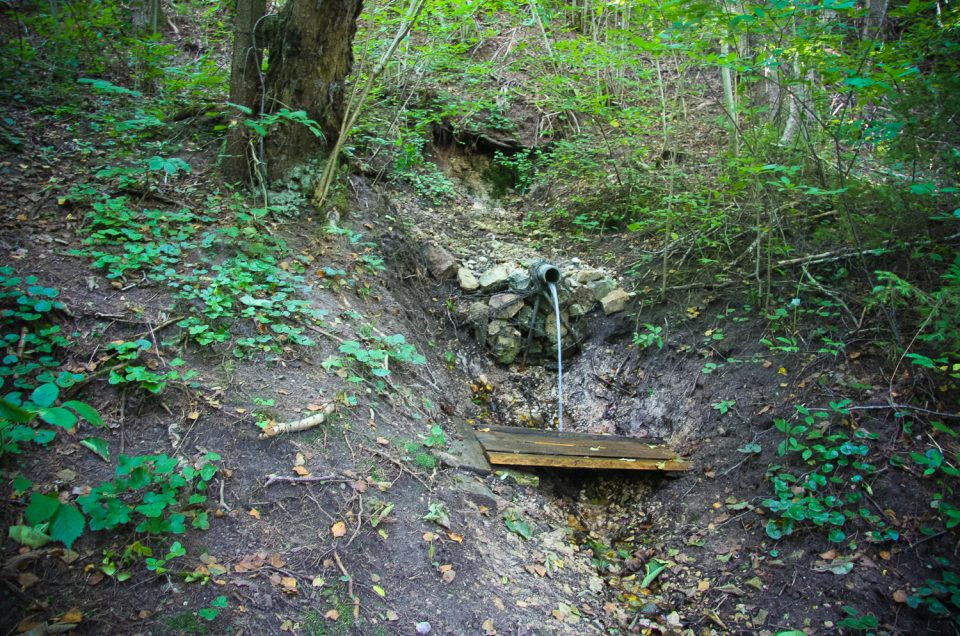 Īļaki Holy Spring