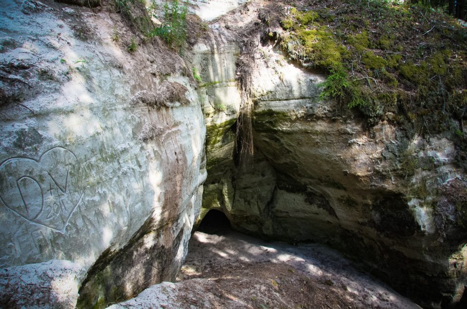 Sietiņiezis Rock and its Devil’s Cave