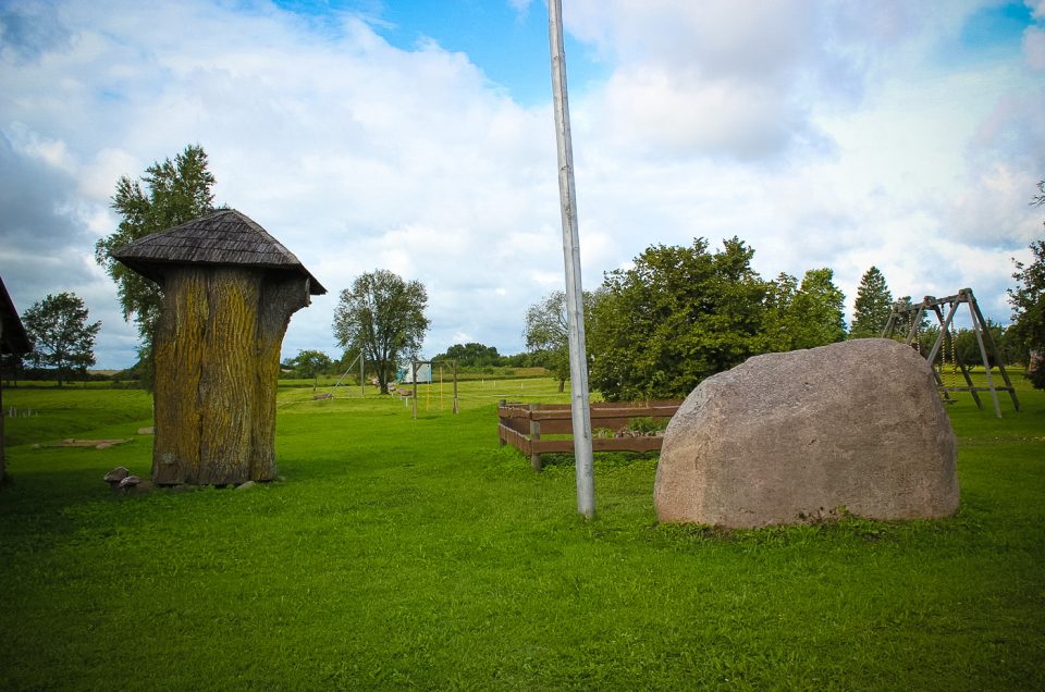 Pedvāle Idols’ Linden