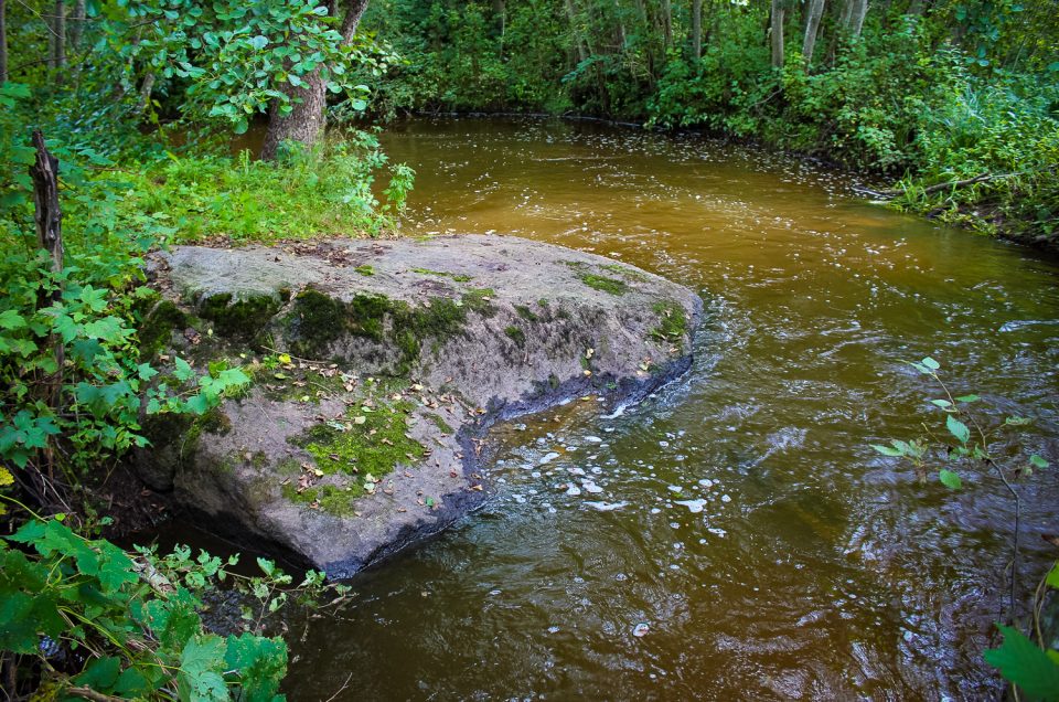 Alokste (Valāta) Devil’s Stone