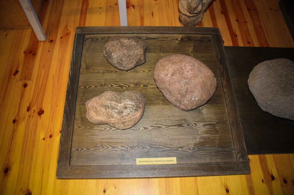 6 travelling cup-marked stones of the Vinakalns Hill in Aizkraukle Museum