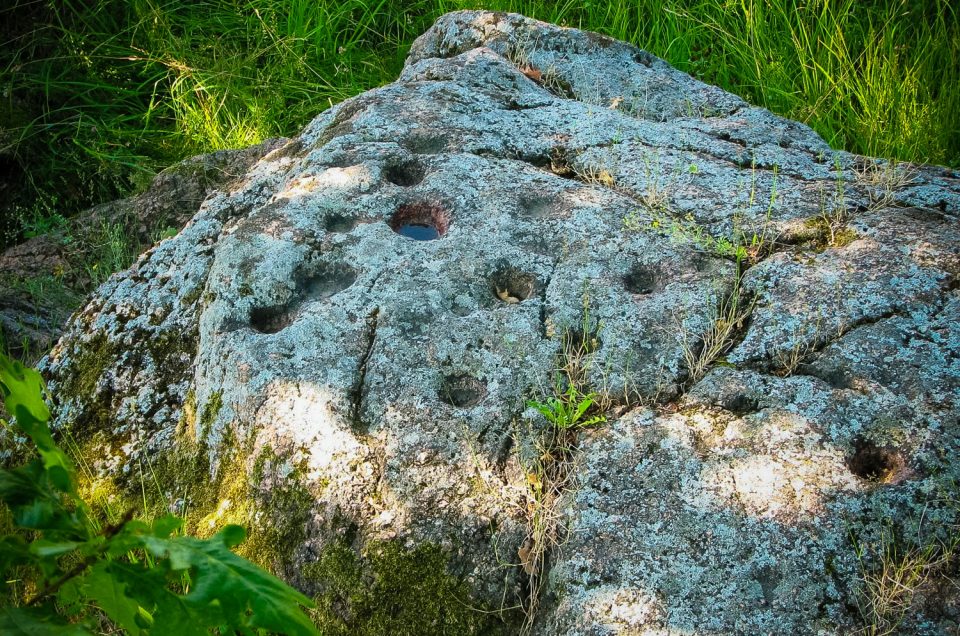 Daviņi Large Stone